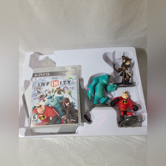 PS3 disney infinity game starter pack - Picture 4 of 4